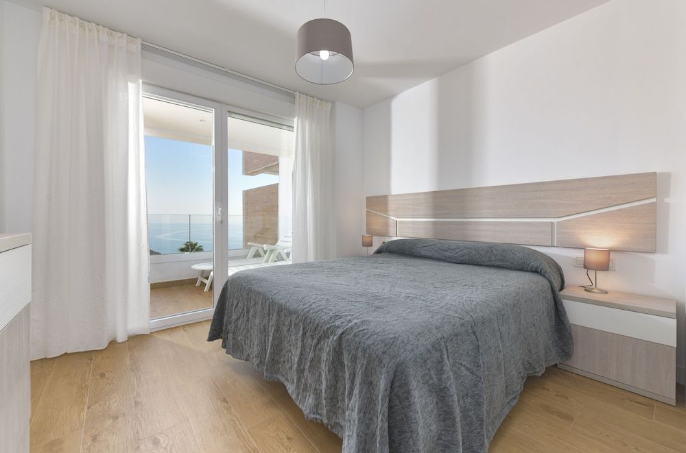Luxury Apartment, 2 Bedrooms, Terrace, Sea View