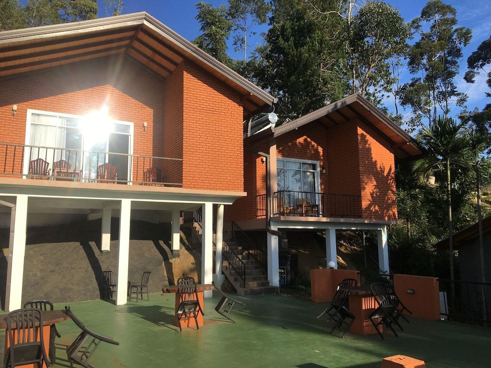 undefined Ella Red Rock 2