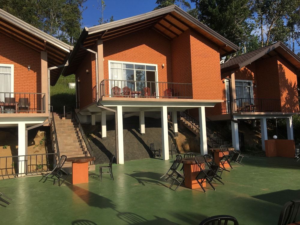 undefined Ella Red Rock 3