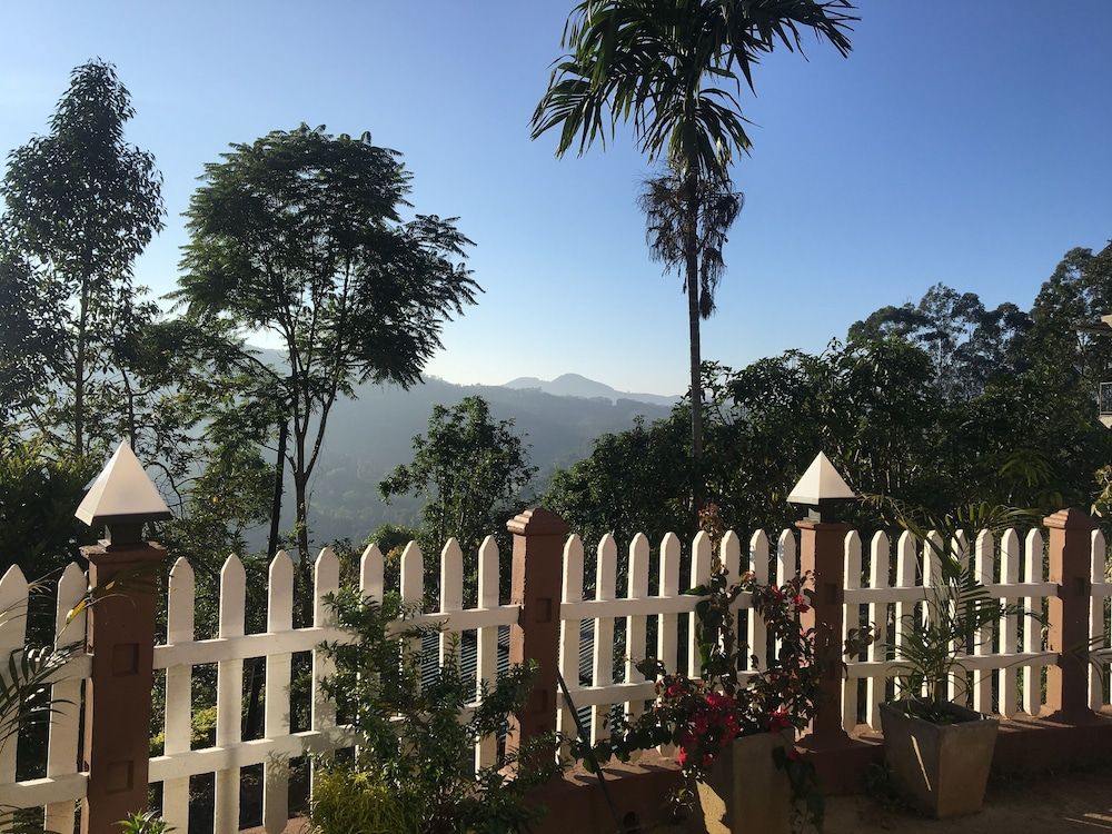 Ella Red Rock Deluxe Room, 2 Double Beds 5