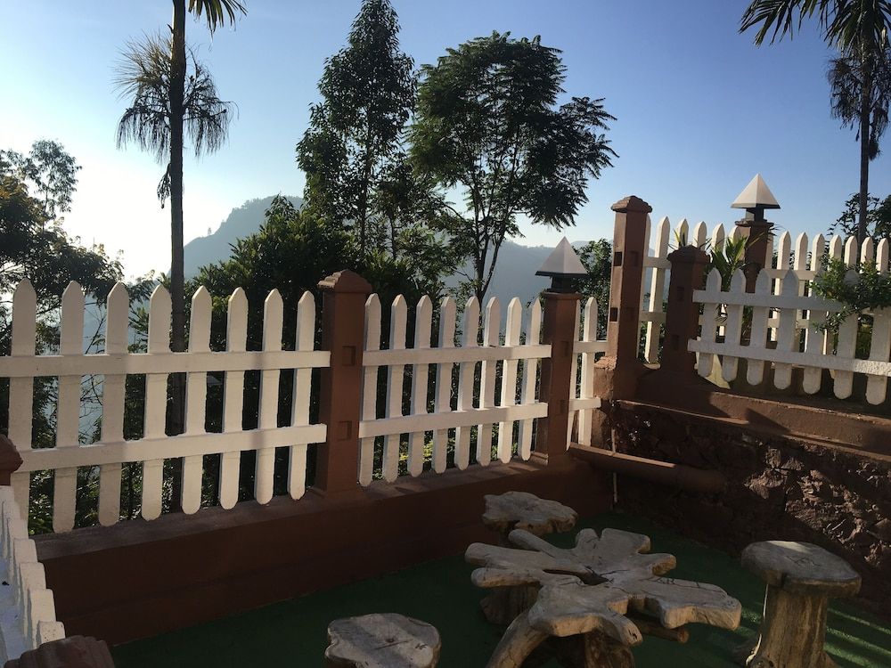 Ella Red Rock Deluxe Room, 2 Double Beds 4