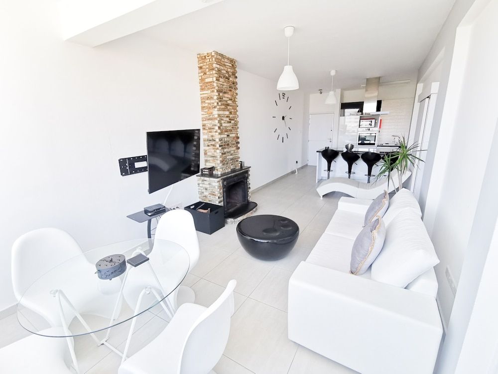 undefined Mackenzie Seaview Paradise 9