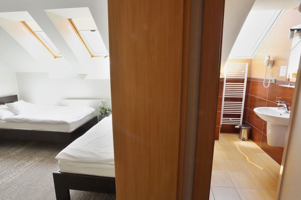 Apart Hotel Jablonec Family Quadruple Room 6