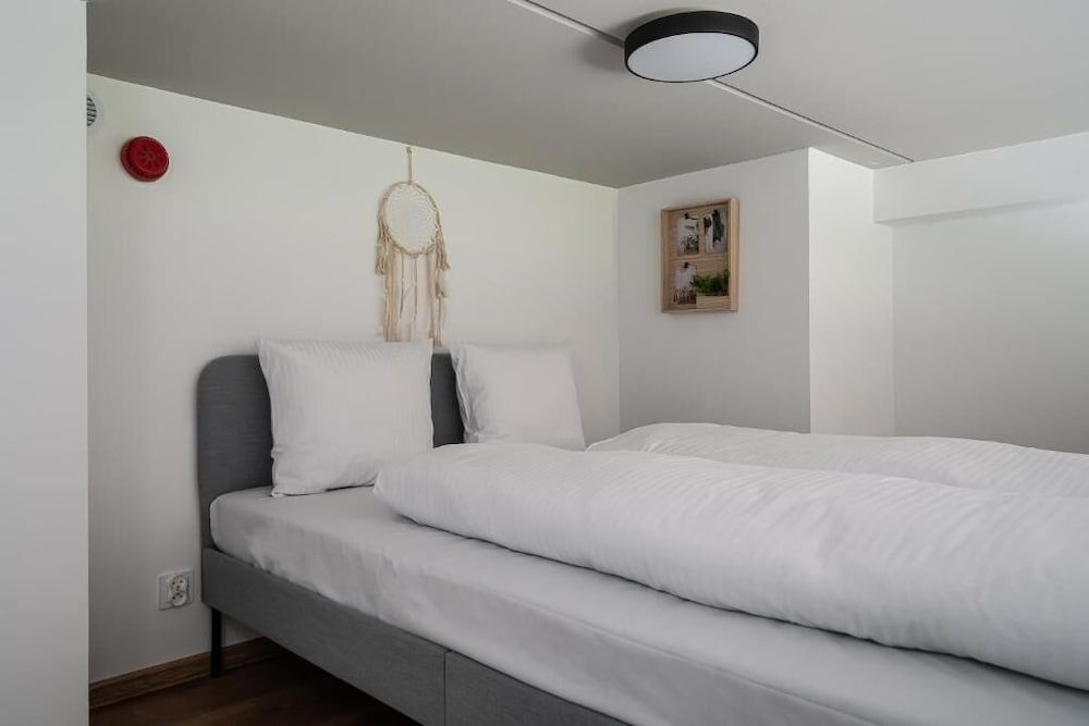 Economy Studio Suite