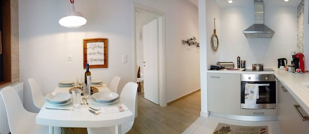 undefined Cosmos Deluxe Apt Must 4