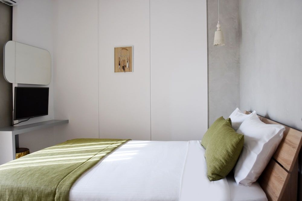 undefined Cosmos Deluxe Apt Must 7