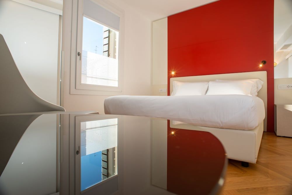 Padova Suites C20 Deluxe Double Room 4