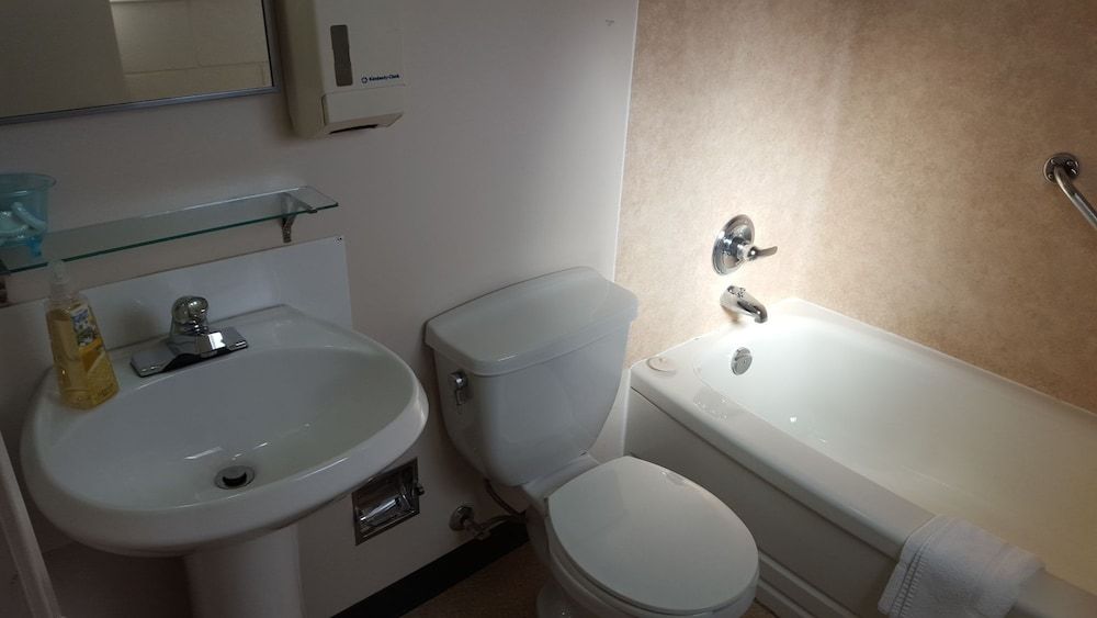 Safari Inn Motel Double Room, 2 Double Beds 8