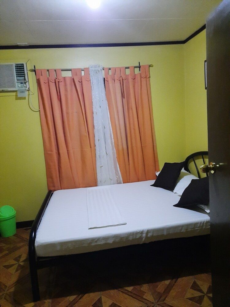 Carribean Transient House Standard Room, Non Smoking 12