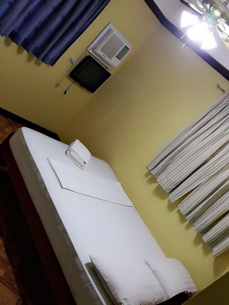 Carribean Transient House Standard Room, Non Smoking 23