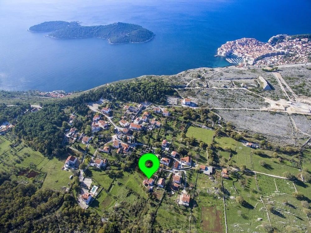 Holiday Home Trojkovic House (Four Bedroom Holiday Home with Pool) 23