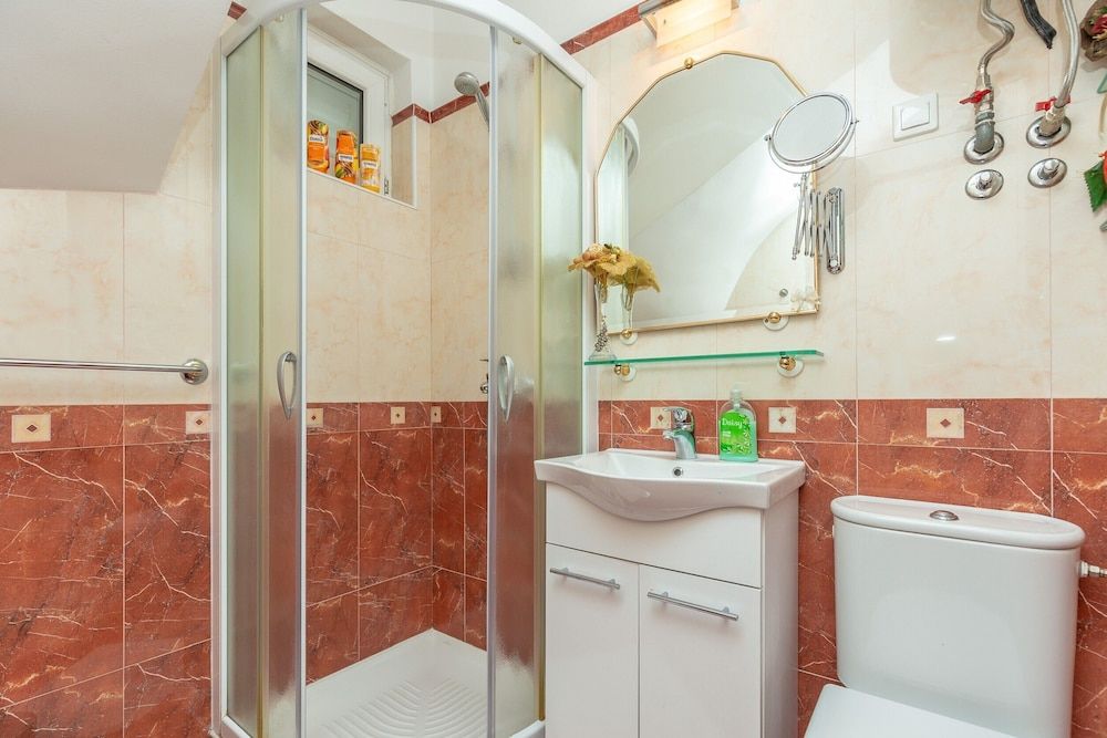 Holiday Home Trojkovic House (Four Bedroom Holiday Home with Pool) 26