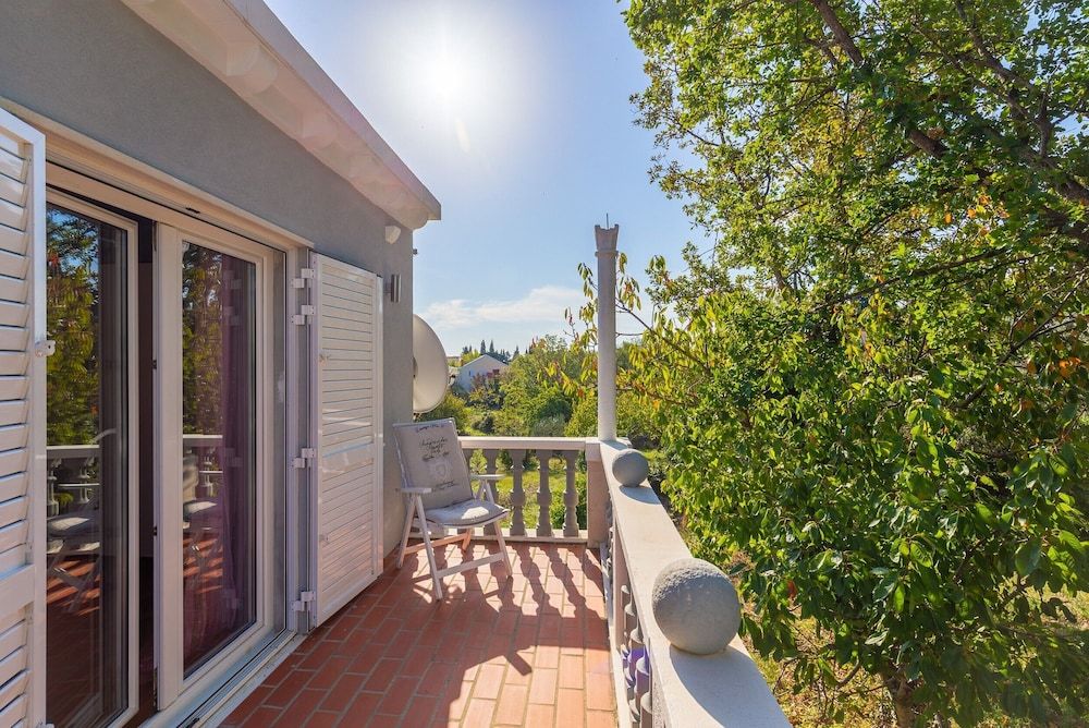 Holiday Home Trojkovic House (Four Bedroom Holiday Home with Pool) 20