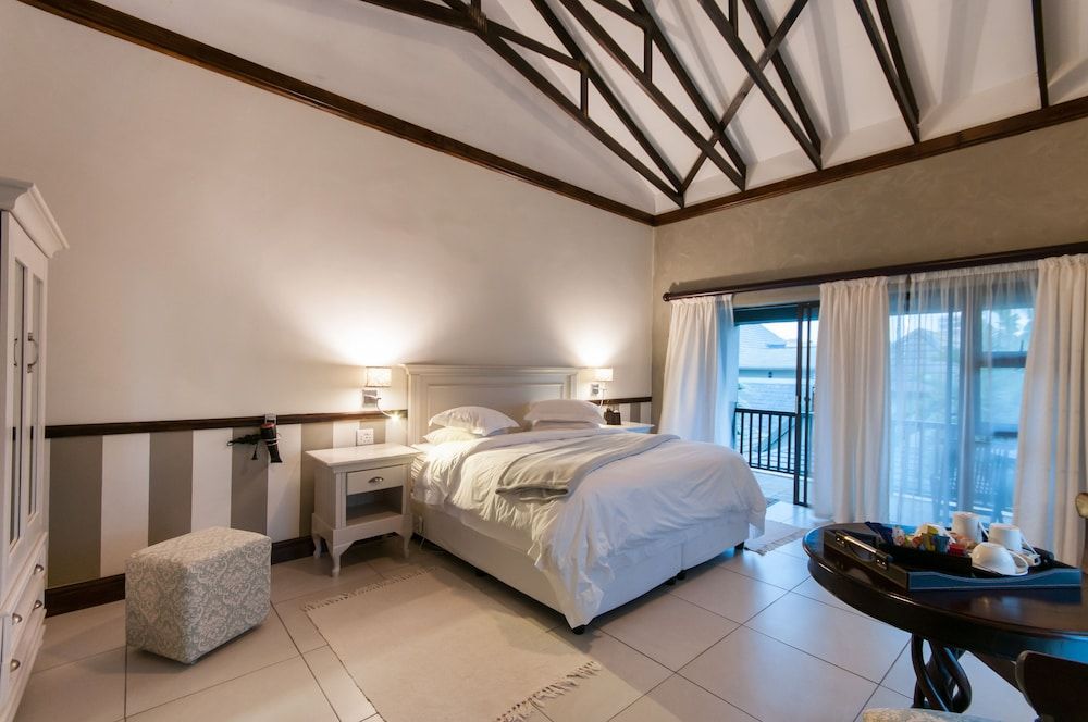 Onse Khaya Lodging and Conferencing Deluxe Double or Twin Room (9) 2