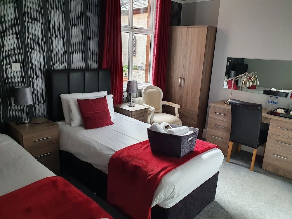 Room 1 - Ground Floor Twin En-suite