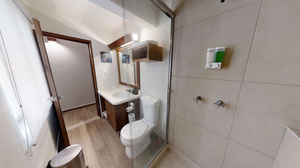 Tokio Suites Business Room