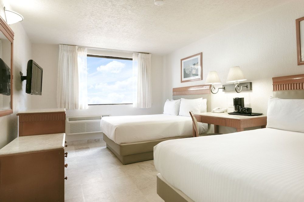 Gamma Villahermosa Centro Deluxe Room, 2 Double Beds 9