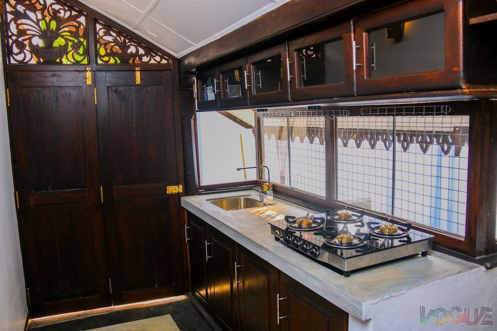 Villa White Dome Deluxe Villa, 4 Bedrooms, Beachside 5