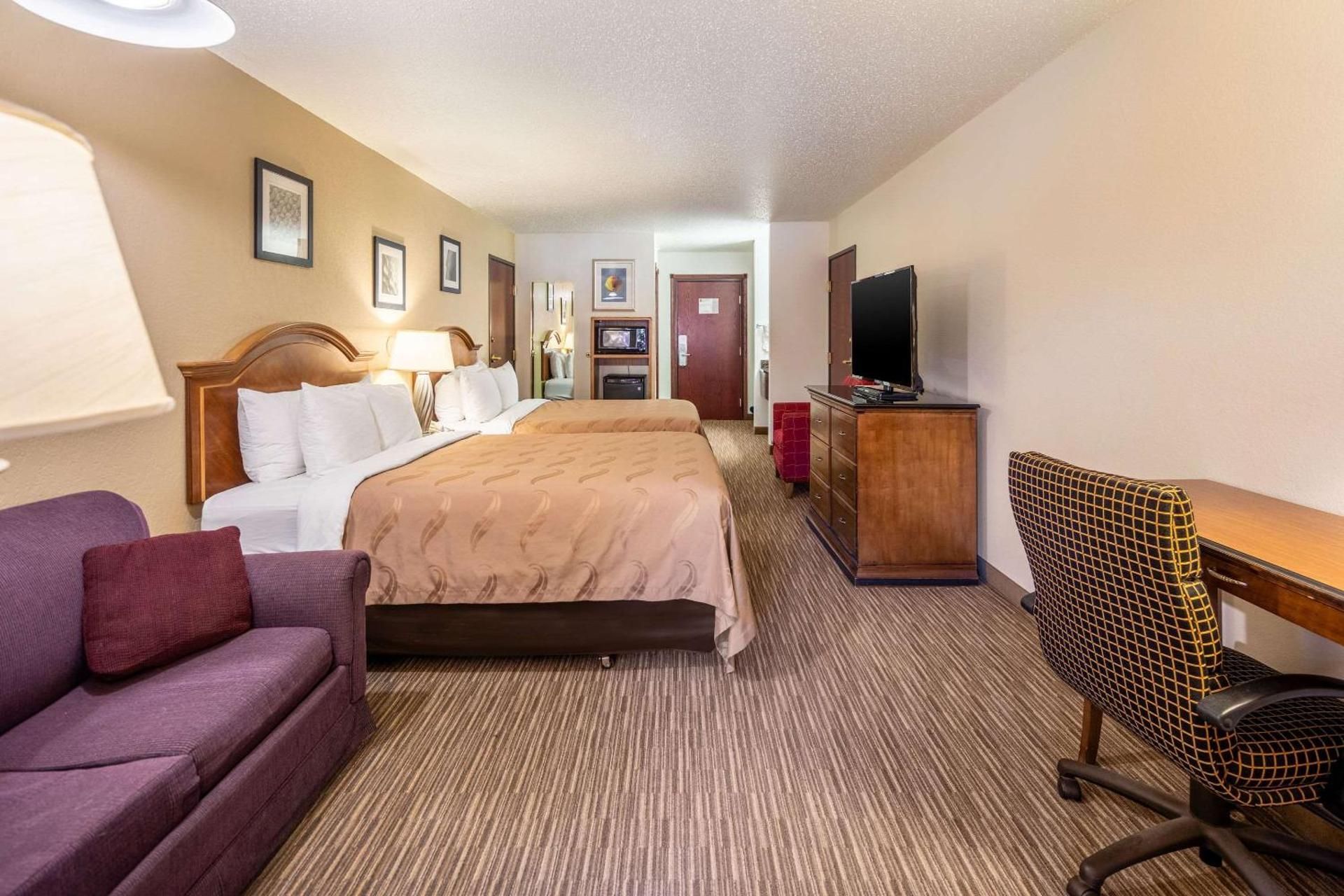 Queen Suite with Two Queen Beds - Non Smoking