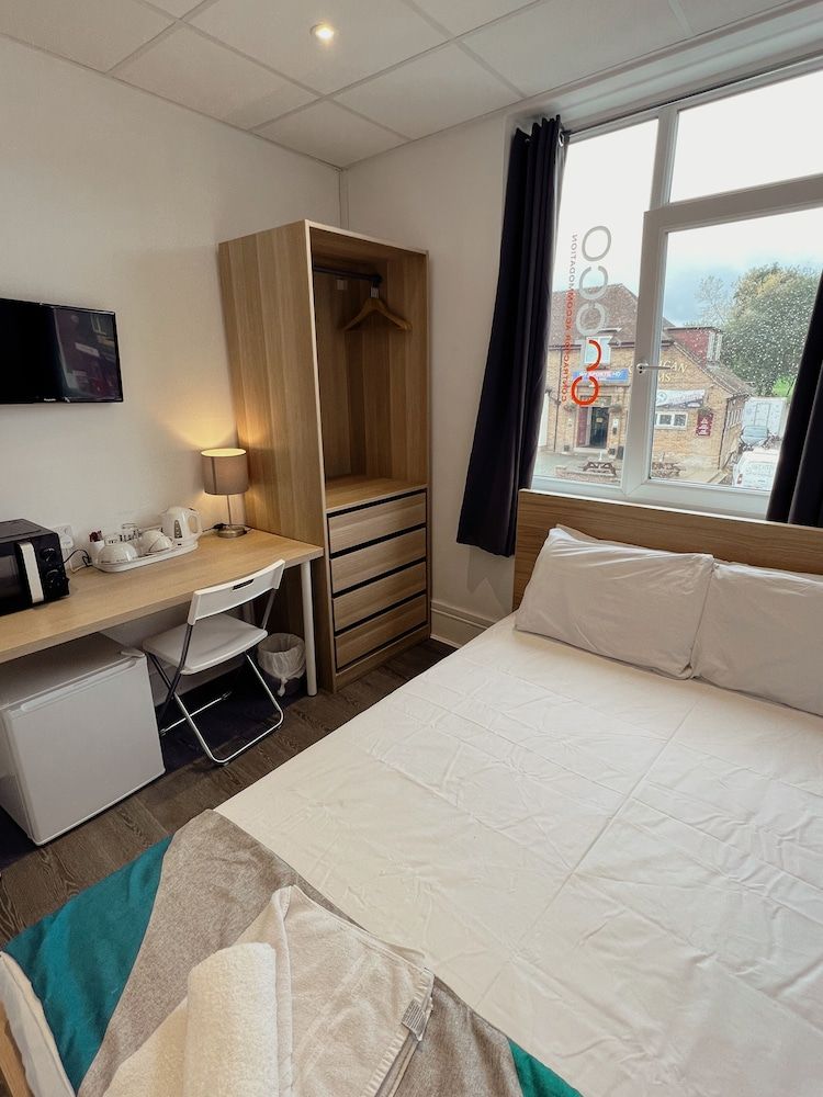 Contractor Accommodation - Cacco Double Room, Ensuite 5
