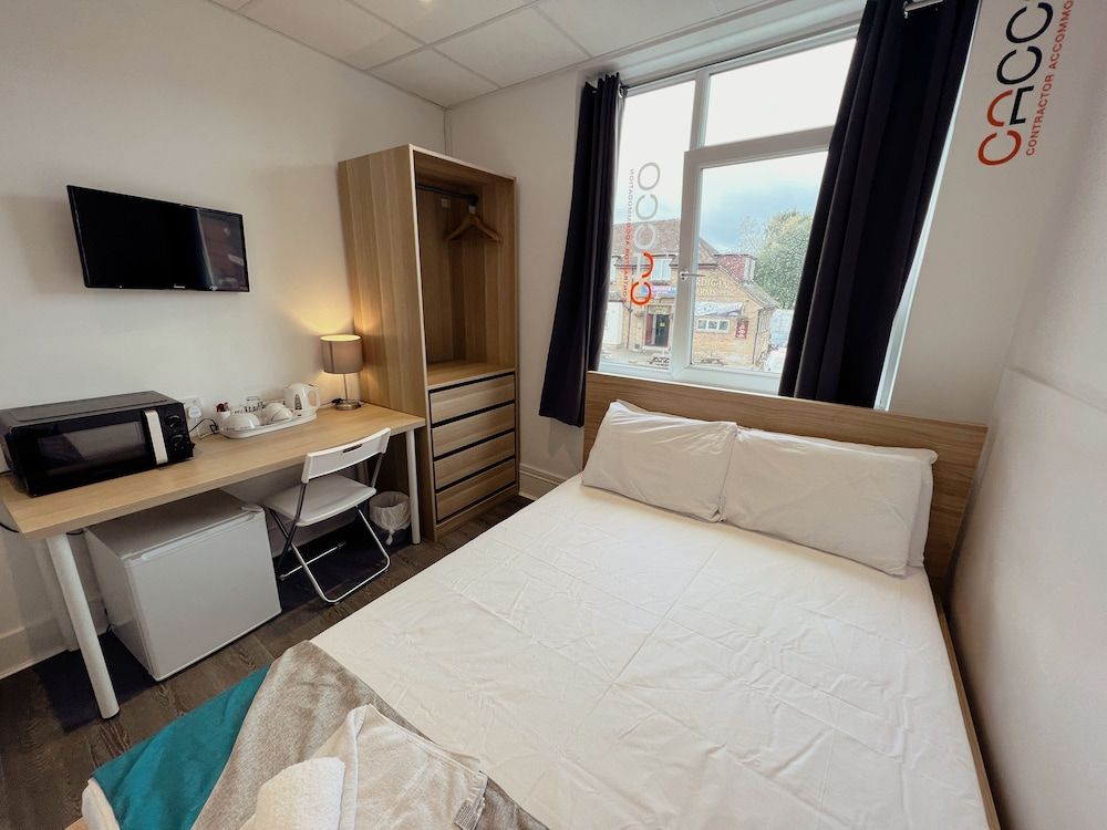 Contractor Accommodation - Cacco Double Room, Ensuite 4