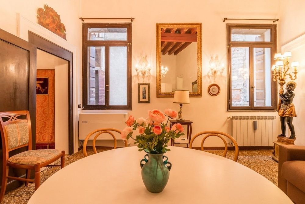Fenice Backstage over Canal Apartment, 1 Bedroom 13