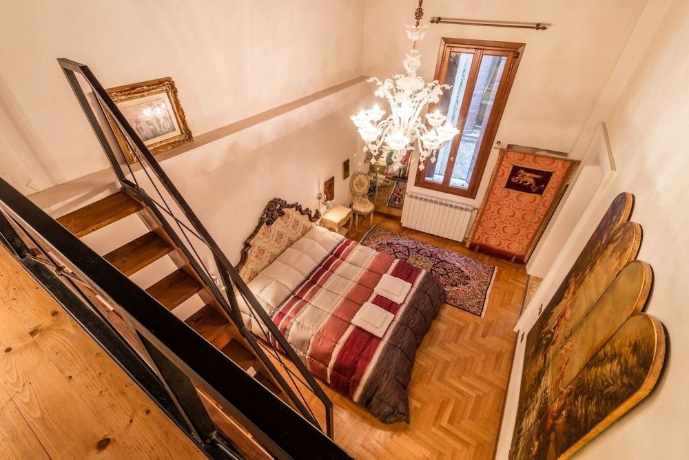 Fenice Backstage over Canal Apartment, 1 Bedroom 10