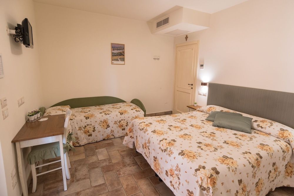 Rosa di Assisi Comfort Room (Frutti) 5