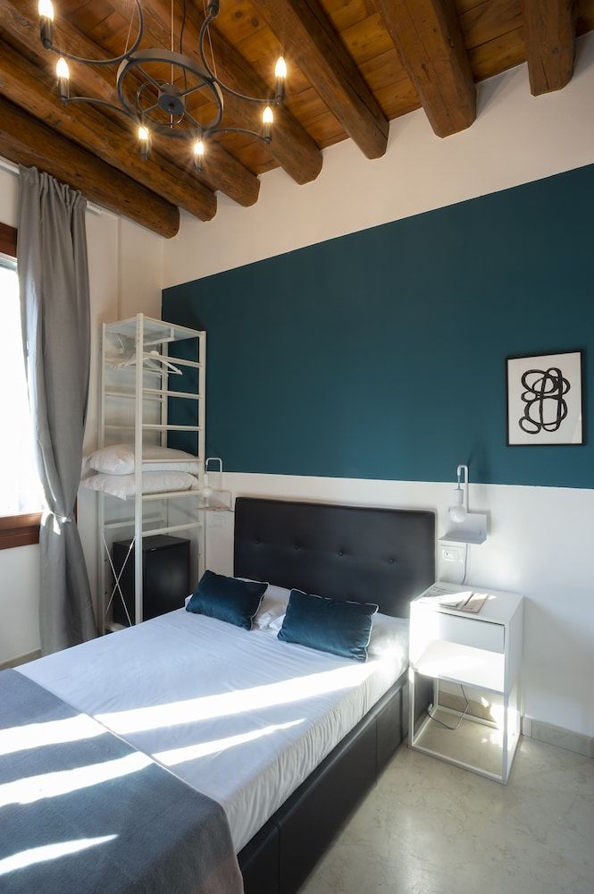 undefined Fosca Venice Rooms 2