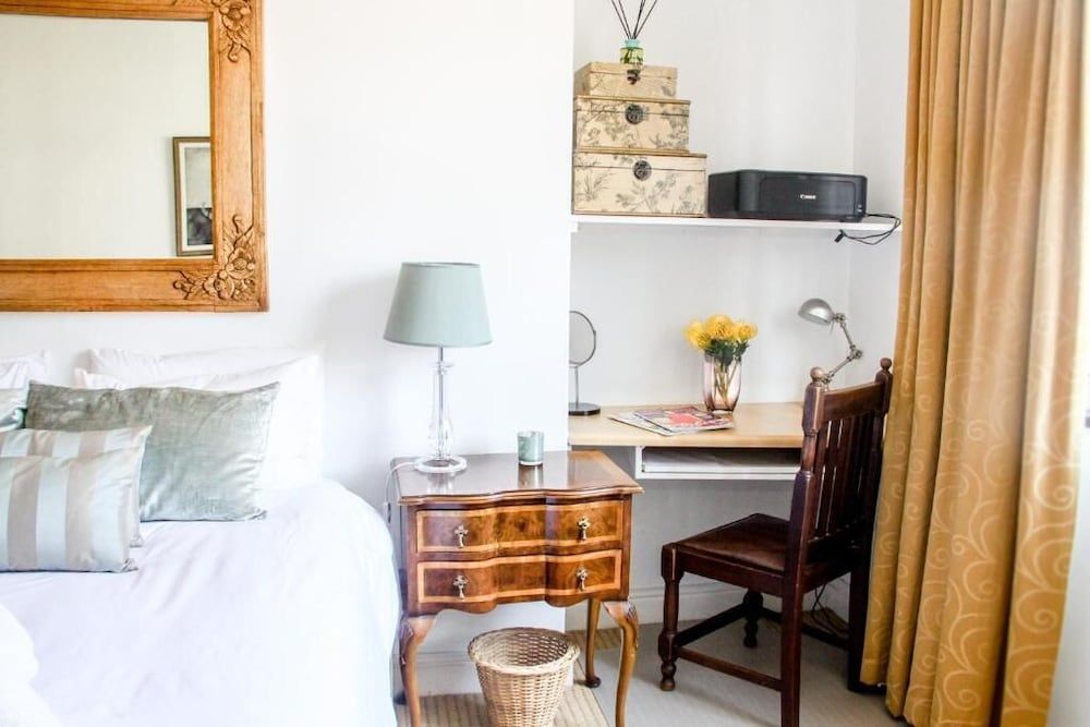 undefined 438 St Martini 4