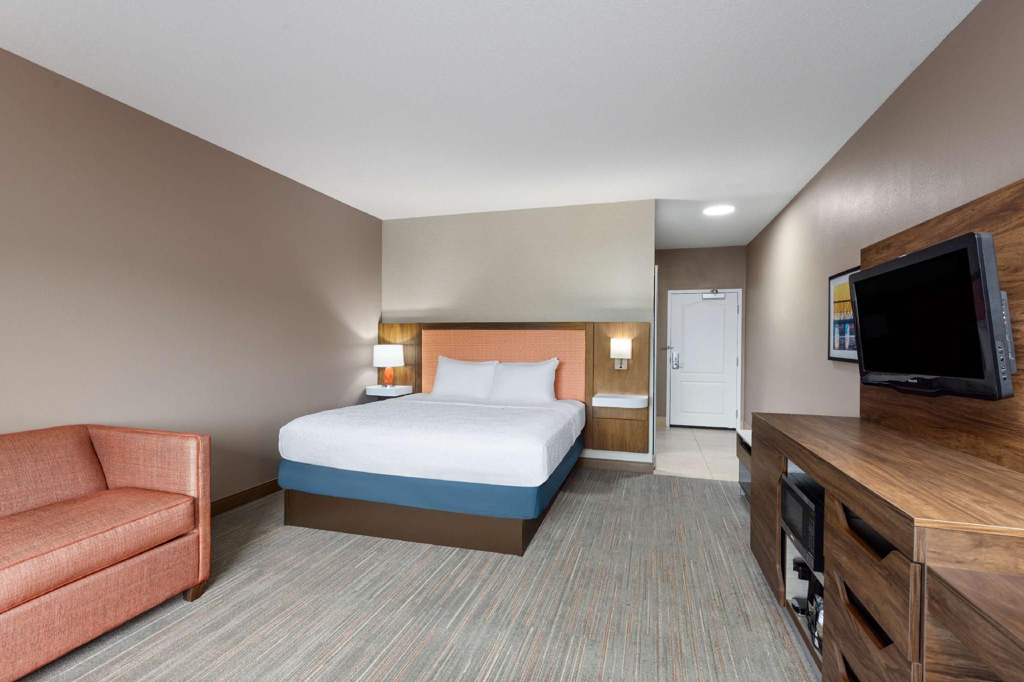 1 King Bed W/sofabed Nonsmoking