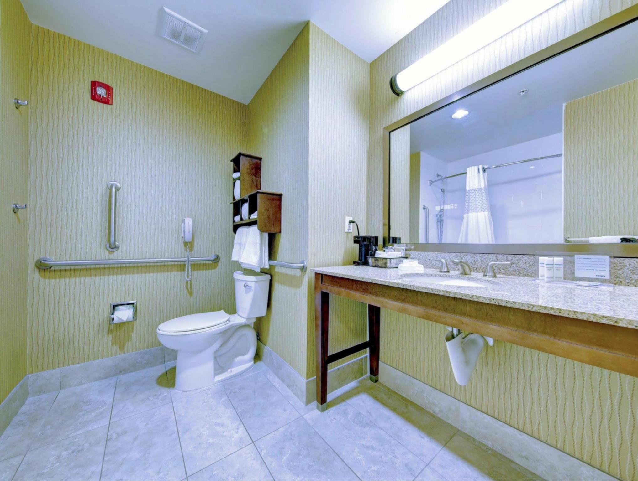 1 King Bed Nonsmoking