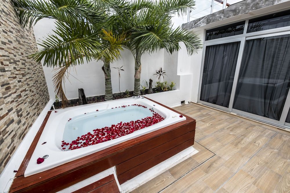 undefined Penthouse Beach Holiday Private Jacuzzi Bbq Family Friendly Maid Service