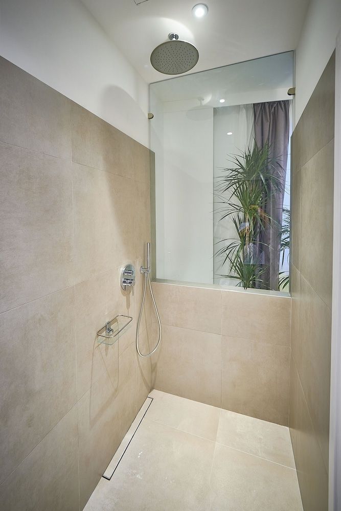 Hotel Leonor Superior Double Room 6