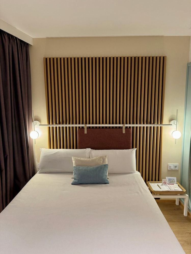 Hotel Leonor Economy Double Room 3