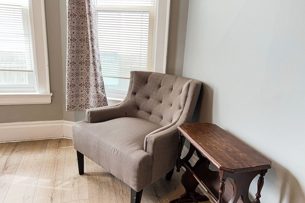 undefined THE 1023 With Private Yard & Parking, Near Falls & Casino by Niagara Hospitality 4