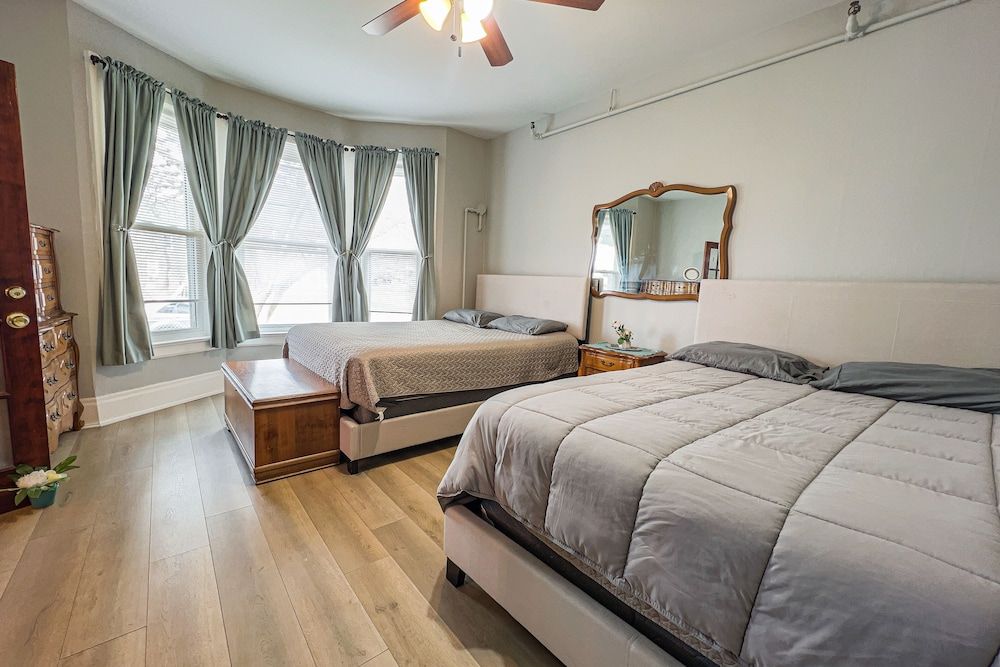 undefined THE 1023 With Private Yard & Parking, Near Falls & Casino by Niagara Hospitality 8