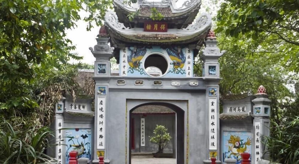 undefined Hanoi Lakeside Premium Hotel 4