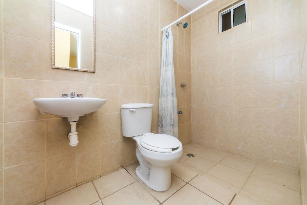 Hotel Zaragoza, San Juan de los Lagos Standard Triple Room 4