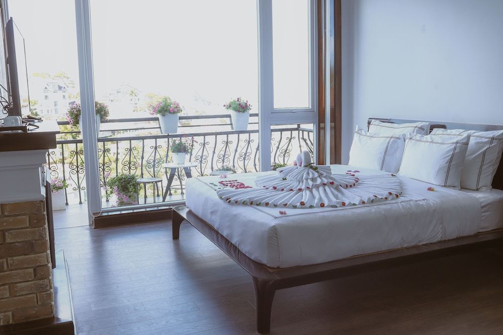 EX Hotel Dalat Premier Deluxe Balcony