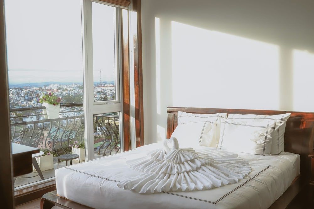 EX Hotel Dalat Premier Deluxe Balcony 2