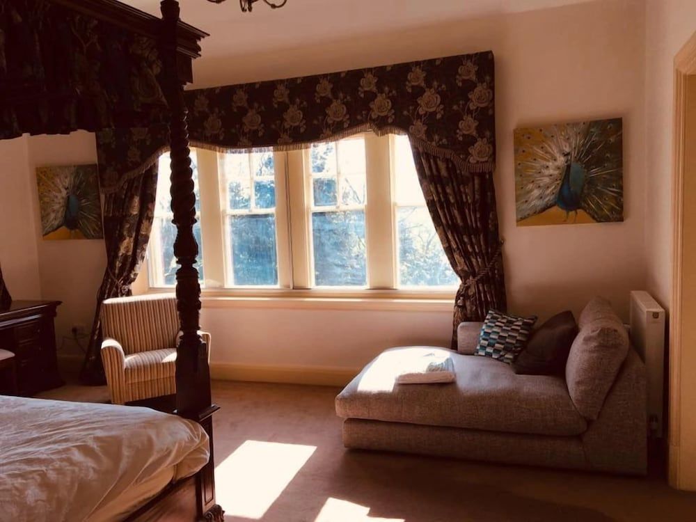 Brass Castle Country House Accommodation Deluxe Double Room 15