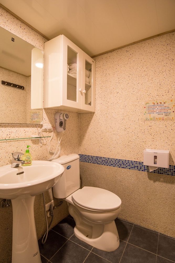 Qu Hi Home Stay Elite Double Room (102) 5