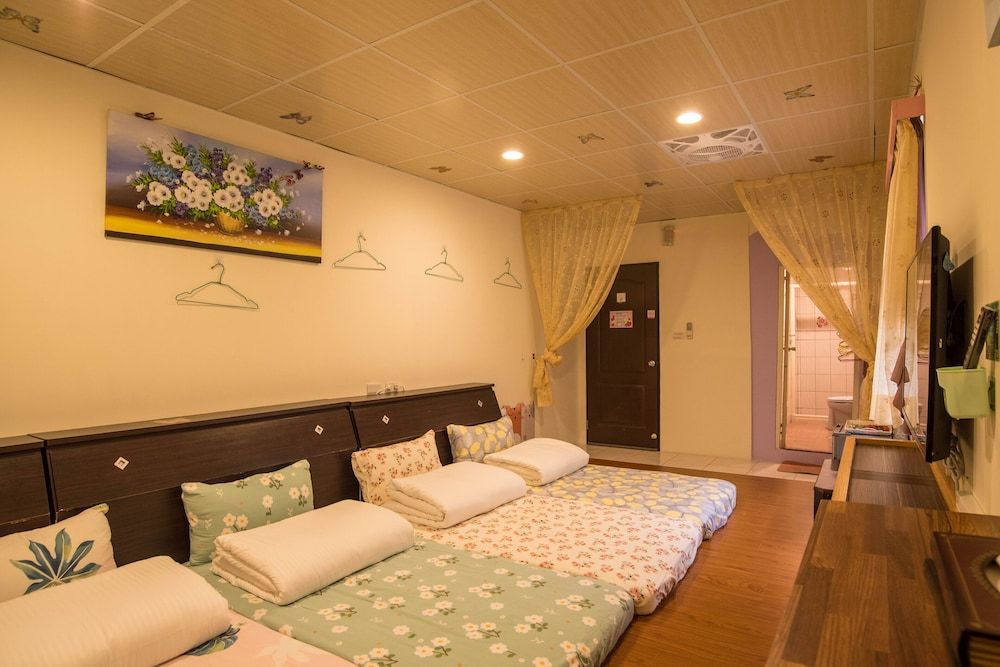 Qu Hi Home Stay Family Room