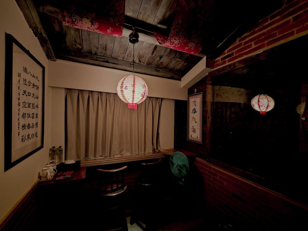 Qu Hi Home Stay Elite Double Room (102) 10