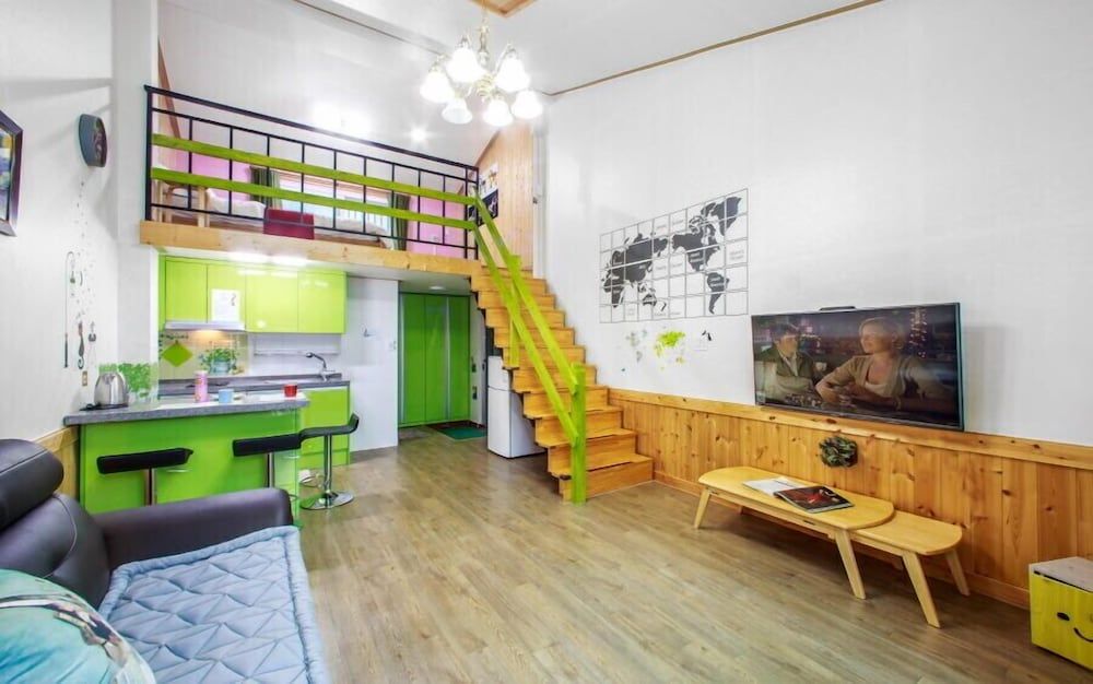 Dreaming Garret Pension