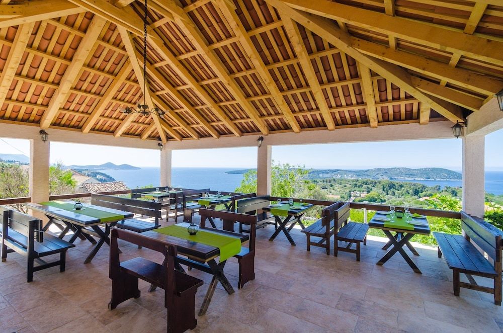 undefined Apartment & Rooms Savonari 4