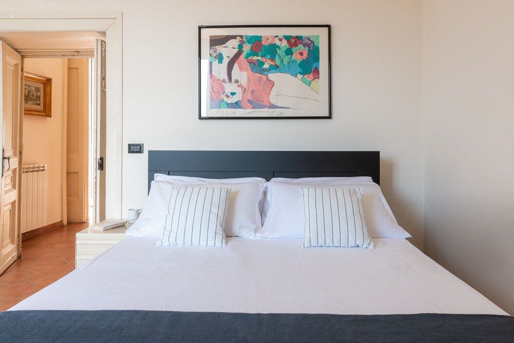 Maiorani Family Apartment nel centro di Napoli Apartment, 4 Bedrooms 8