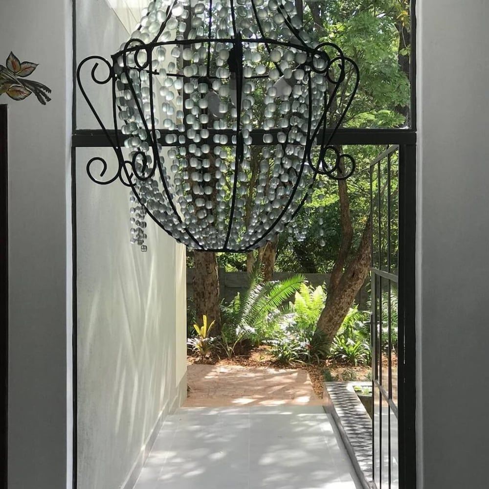 undefined 528 Victoria Falls Guest House 10