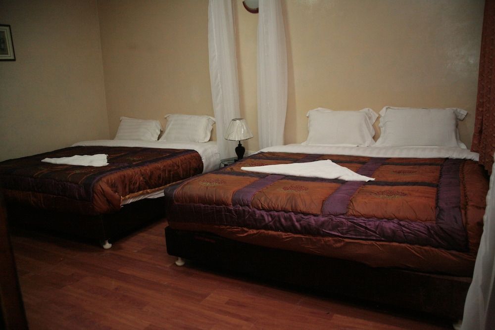 undefined The Headquarters Inn 4